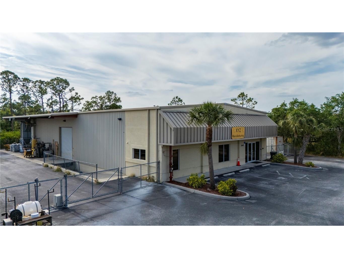 2845 Commerce Parkway North Port FL 34289 C7509075 image1