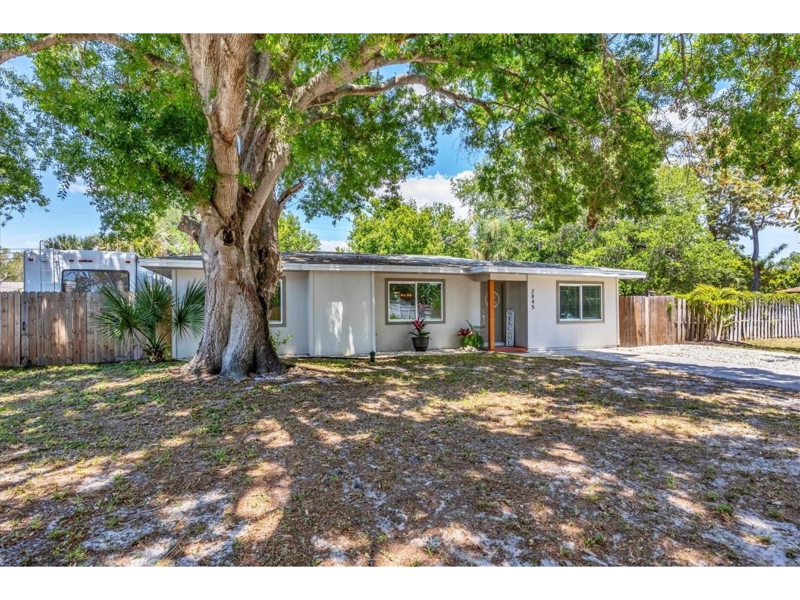 2845 Louise Street Sarasota FL 34237 A4608586 image1