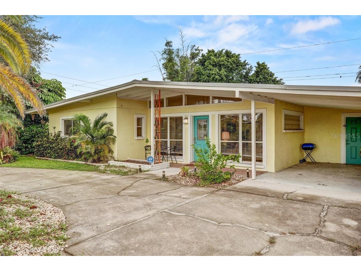 2845 Wood Street Sarasota FL 34237 A4664463 image1