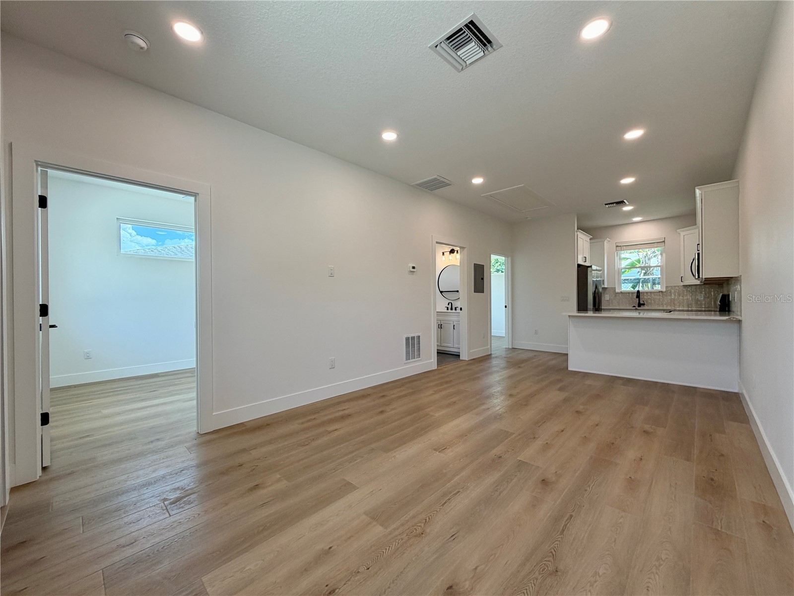 2846 30th Avenue N Saint Petersburg FL 33713 TB8510704 image4