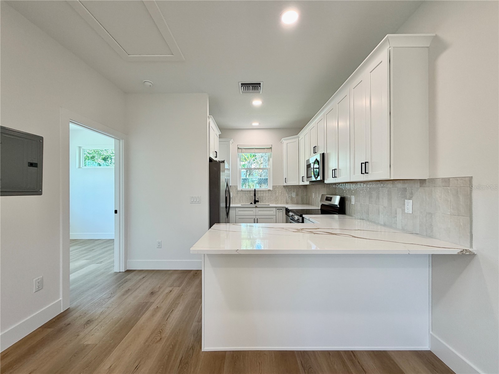 2846 30th Avenue N Saint Petersburg FL 33713 TB8510704 image6