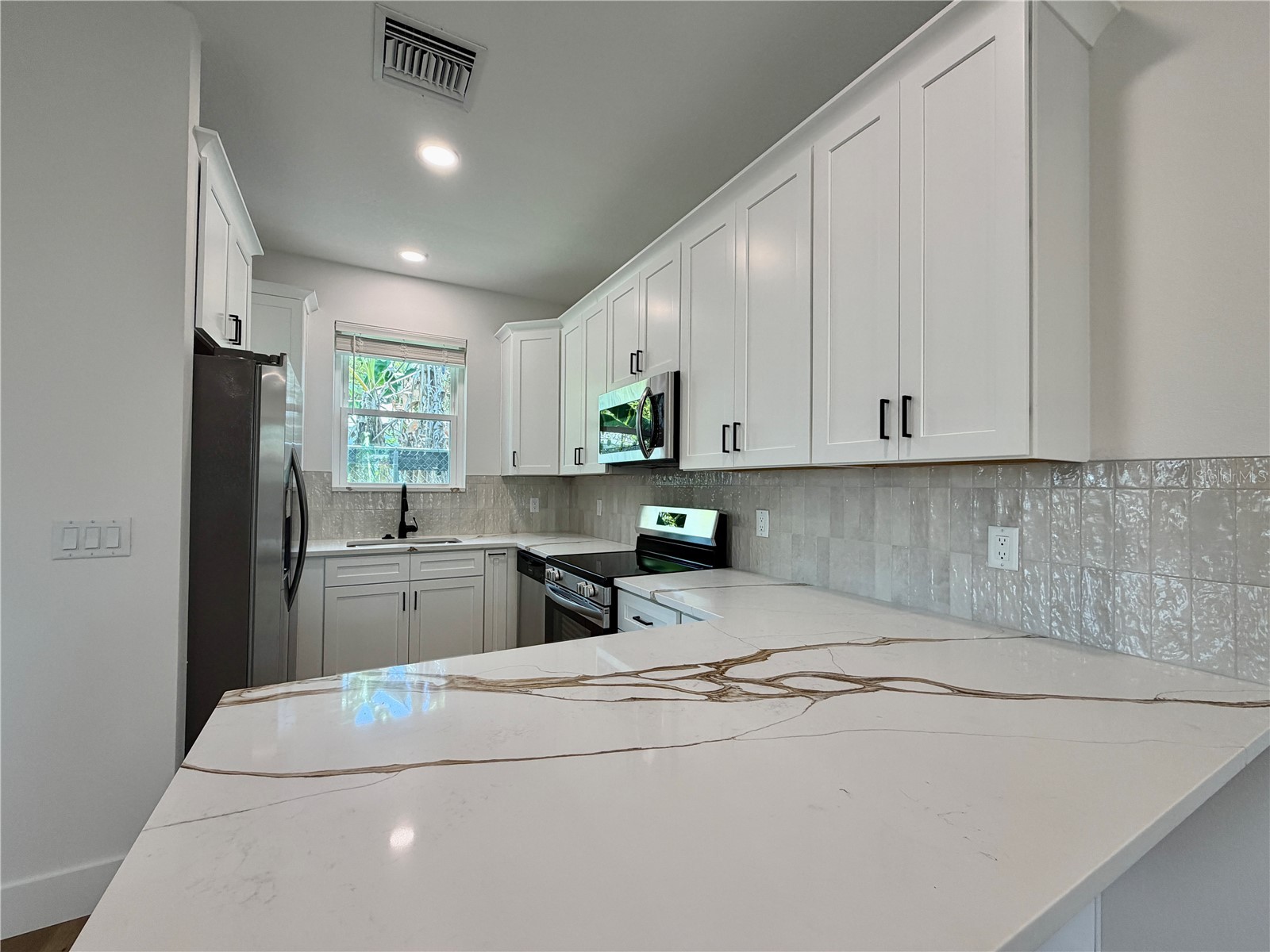 2846 30th Avenue N Saint Petersburg FL 33713 TB8510704 image7