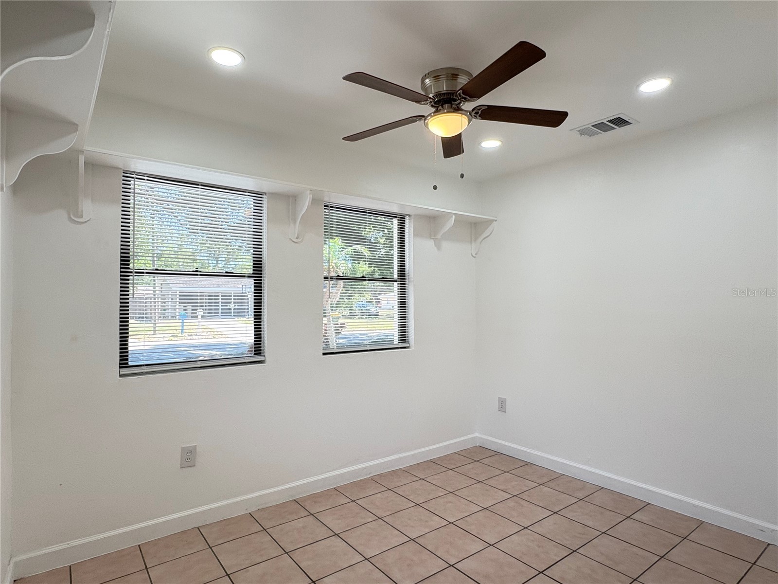 2847 Oak Street Sarasota FL 34237 A4693111 image14