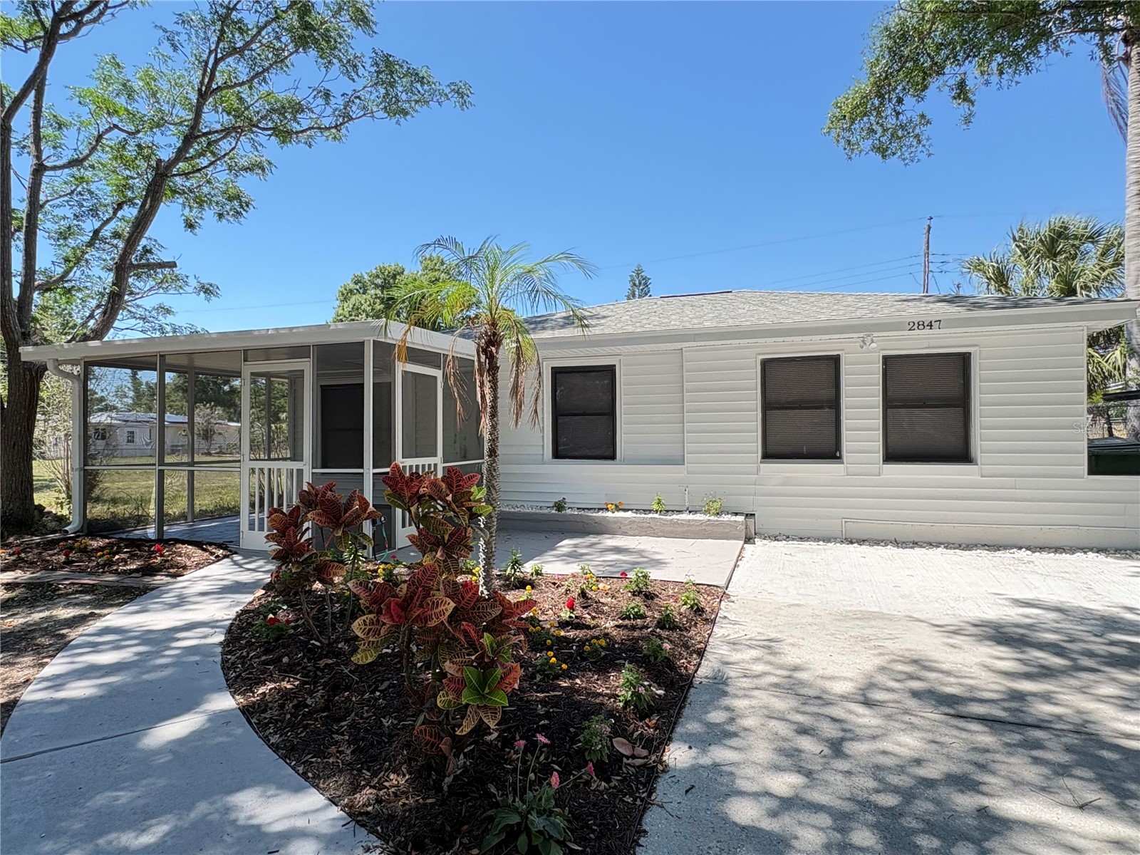2847 Oak Street Sarasota FL 34237 A4693111 image2