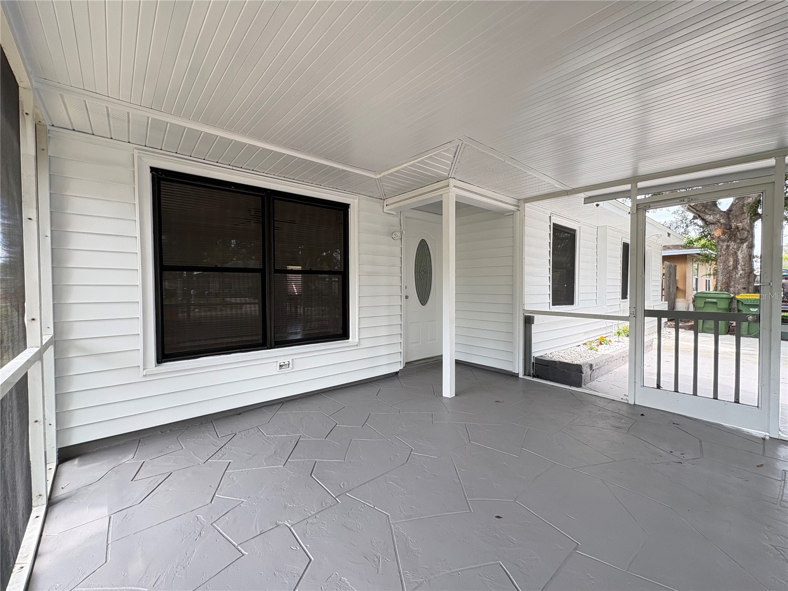2847 Oak Street Sarasota FL 34237 A4693111 image3