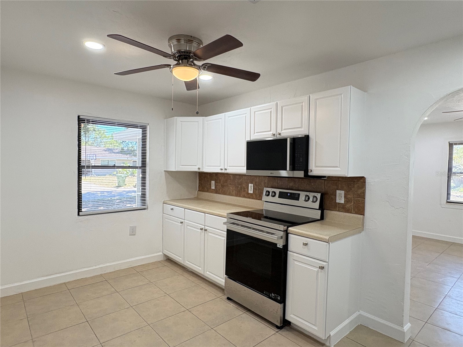 2847 Oak Street Sarasota FL 34237 A4693111 image8