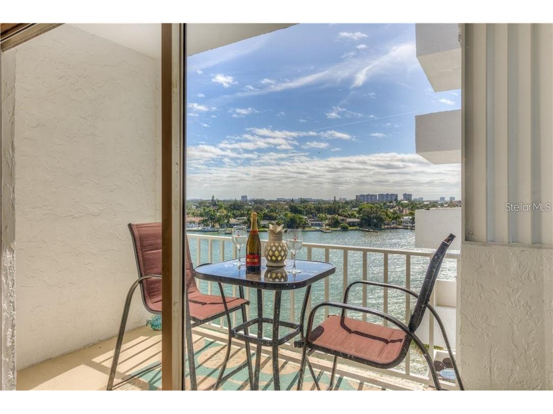 285 107th Avenue #604 Treasure Island FL 33706 - BOCA CIEGA U8221604 image1