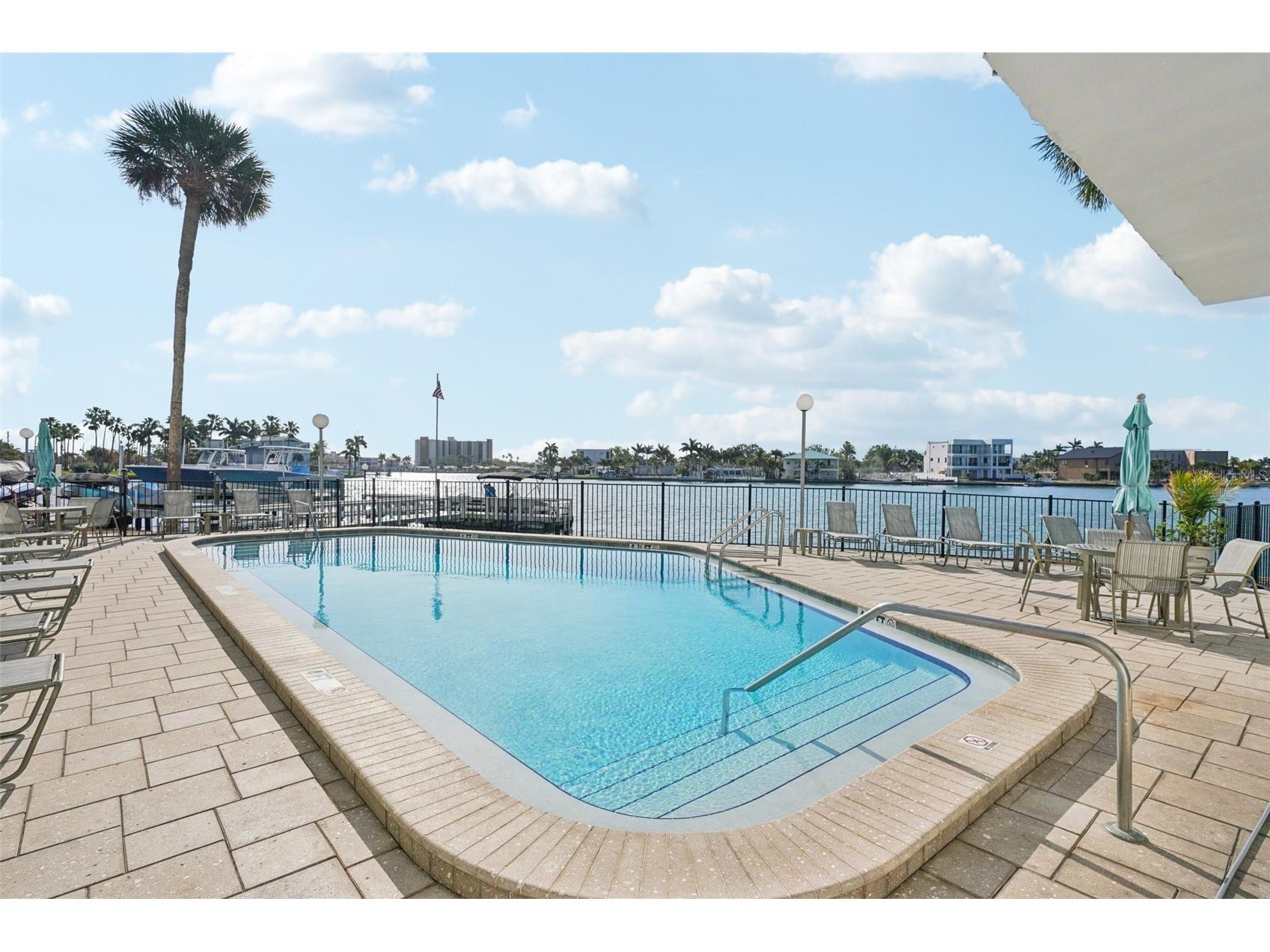 285 107th Avenue #708 Treasure Island FL 33706 TB8493931 image3