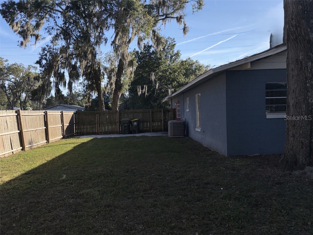 285 E Lake Street Umatilla FL 32784 O6369421 image26
