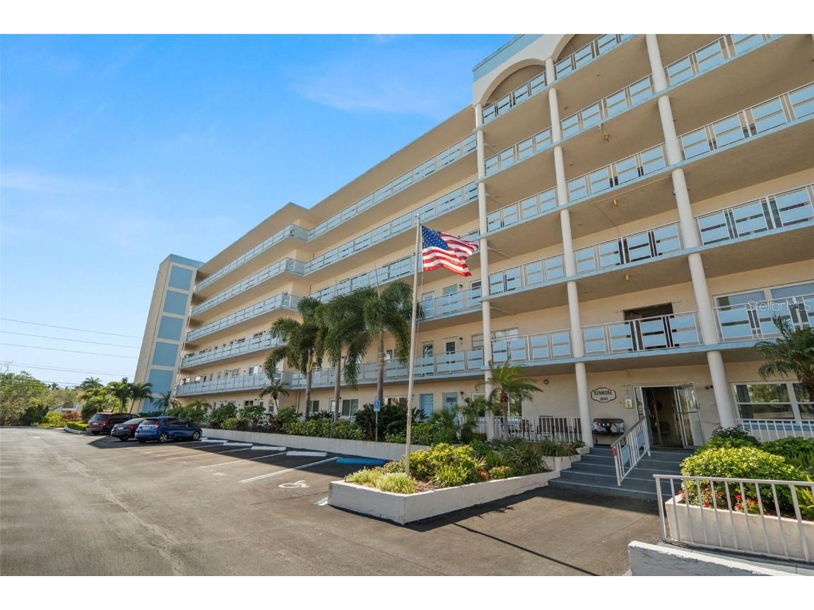 2850 59th Street S #202 Gulfport FL 33707 U8237426 image1