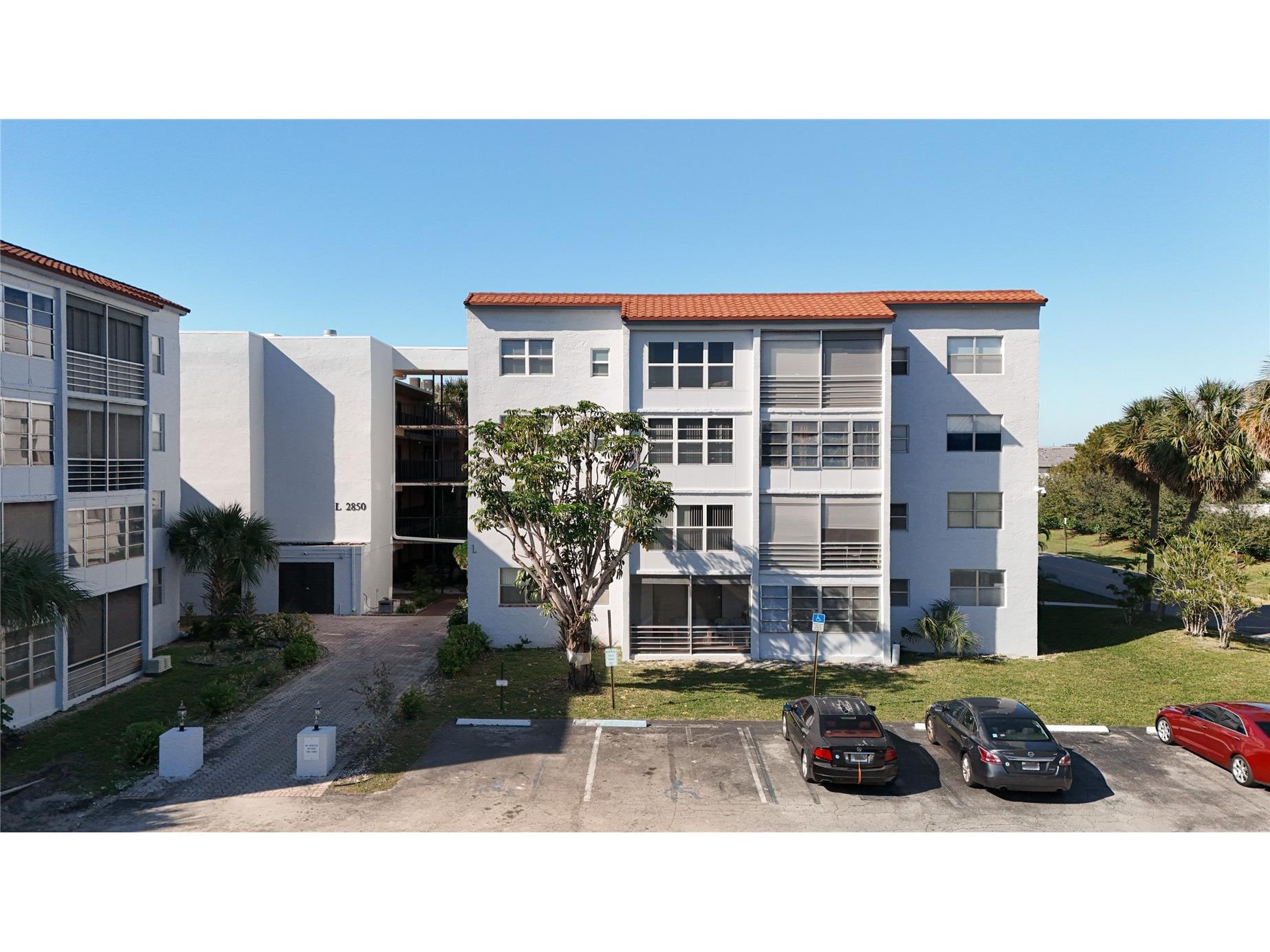 2850 Somerset Drive #204L Lauderdale Lakes FL 33311 O6401227 image2