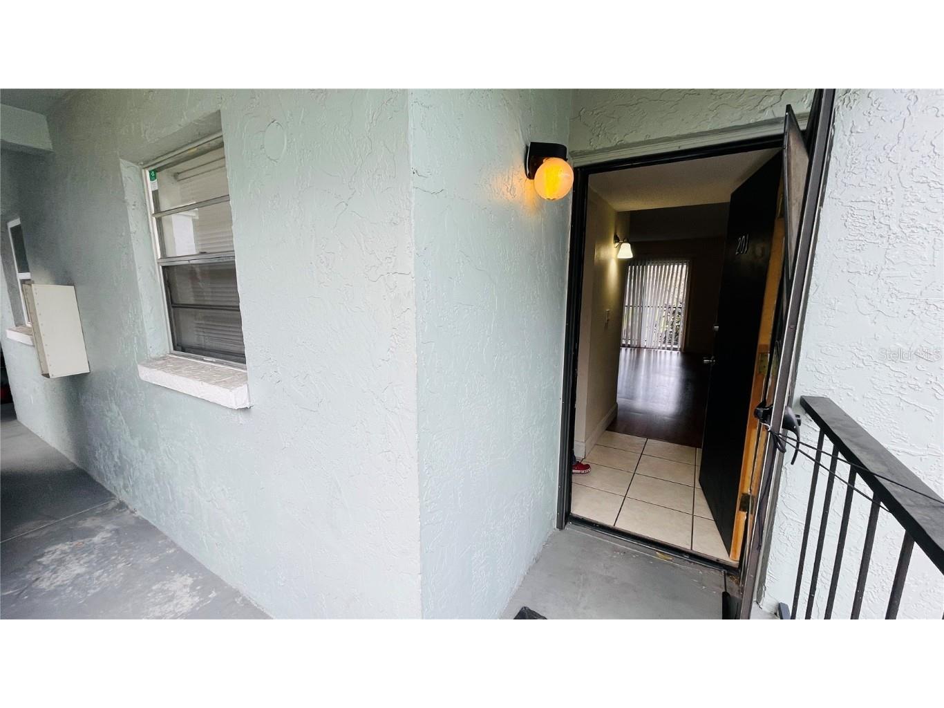 2850 Somerset Park Drive #201 Tampa FL 33613 O6175831 image1