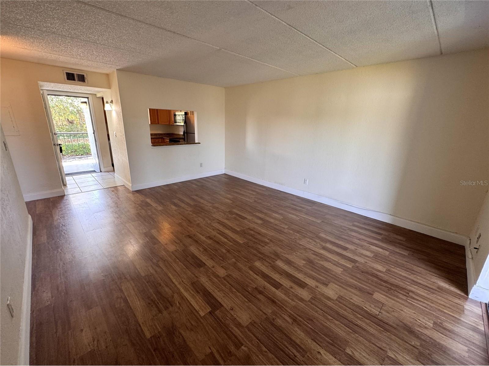 2850 Somerset Park Drive #201 Tampa FL 33613 O6390322 image3