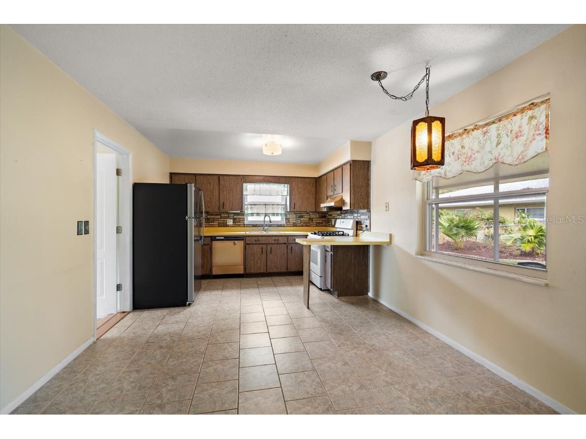 2850 Spring Lake Drive Clearwater FL 33759 TB8430383 image10