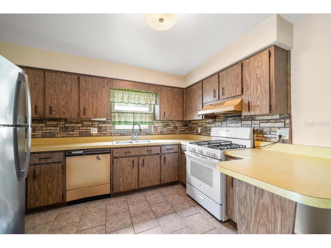 2850 Spring Lake Drive Clearwater FL 33759 TB8430383 image11