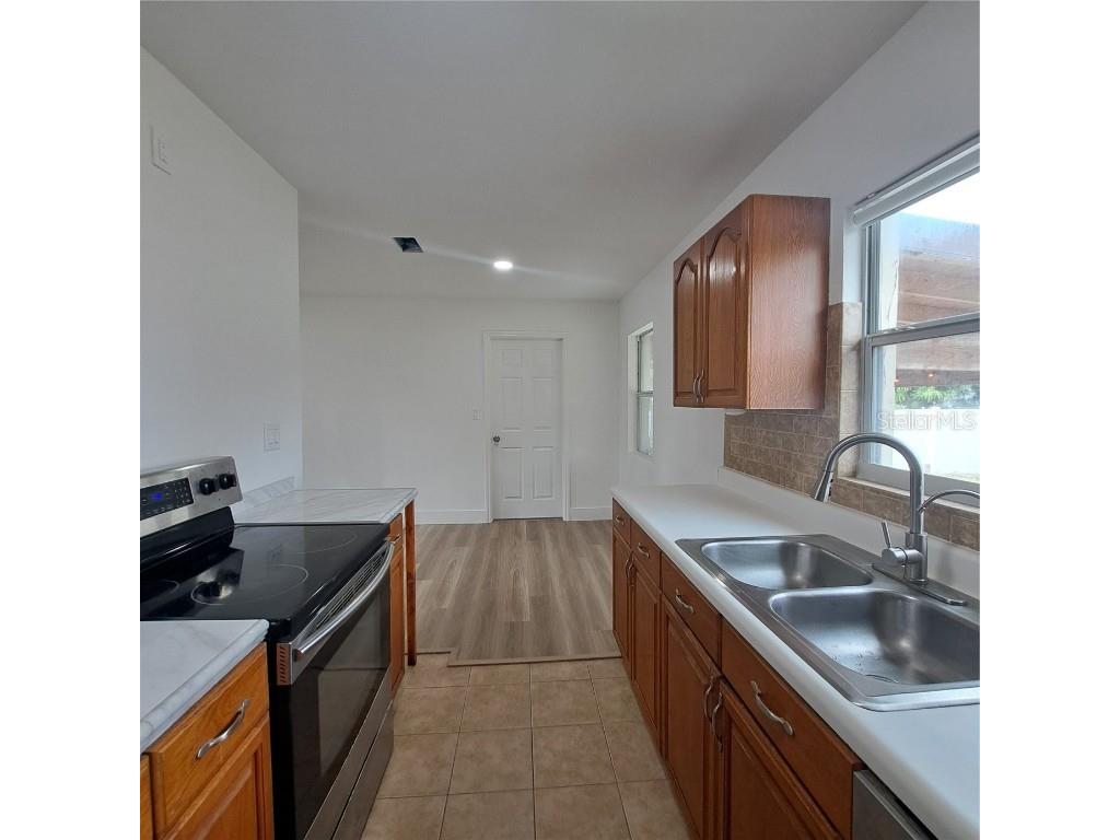 2851 28th Avenue N Saint Petersburg FL 33713 TB8454664 image10