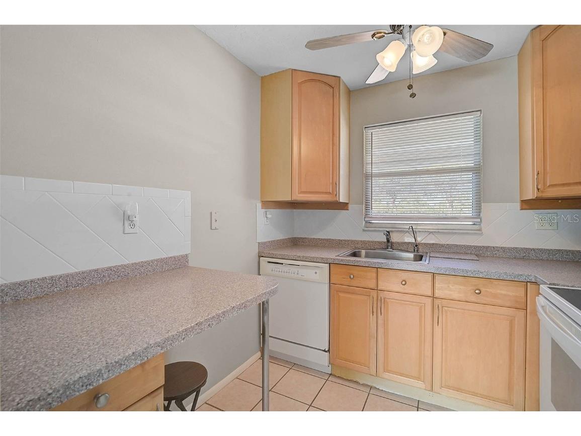 2851 Swifton Drive #39 Sarasota FL 34231 A4677018 image12