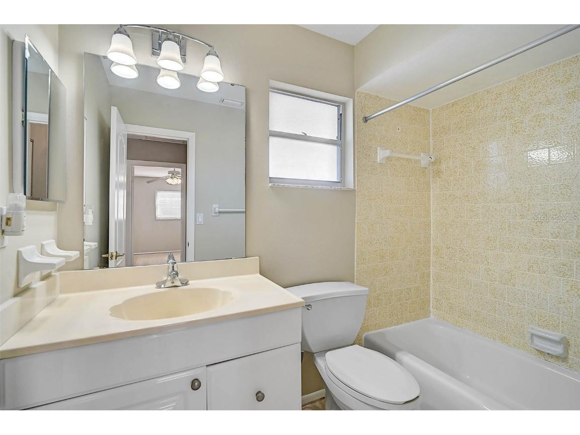 2851 Swifton Drive #39 Sarasota FL 34231 A4677018 image16