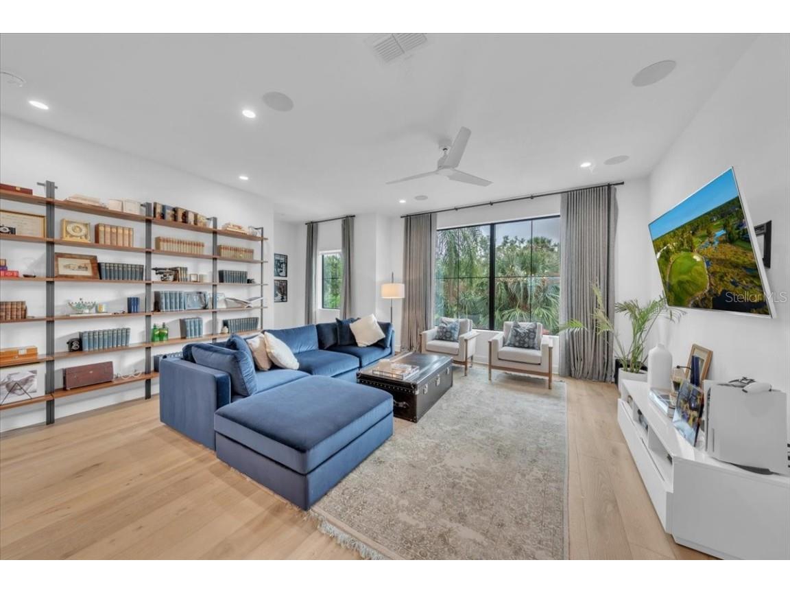 2851 W Gandy Boulevard #3 Tampa FL 33611 TB8436625 image2