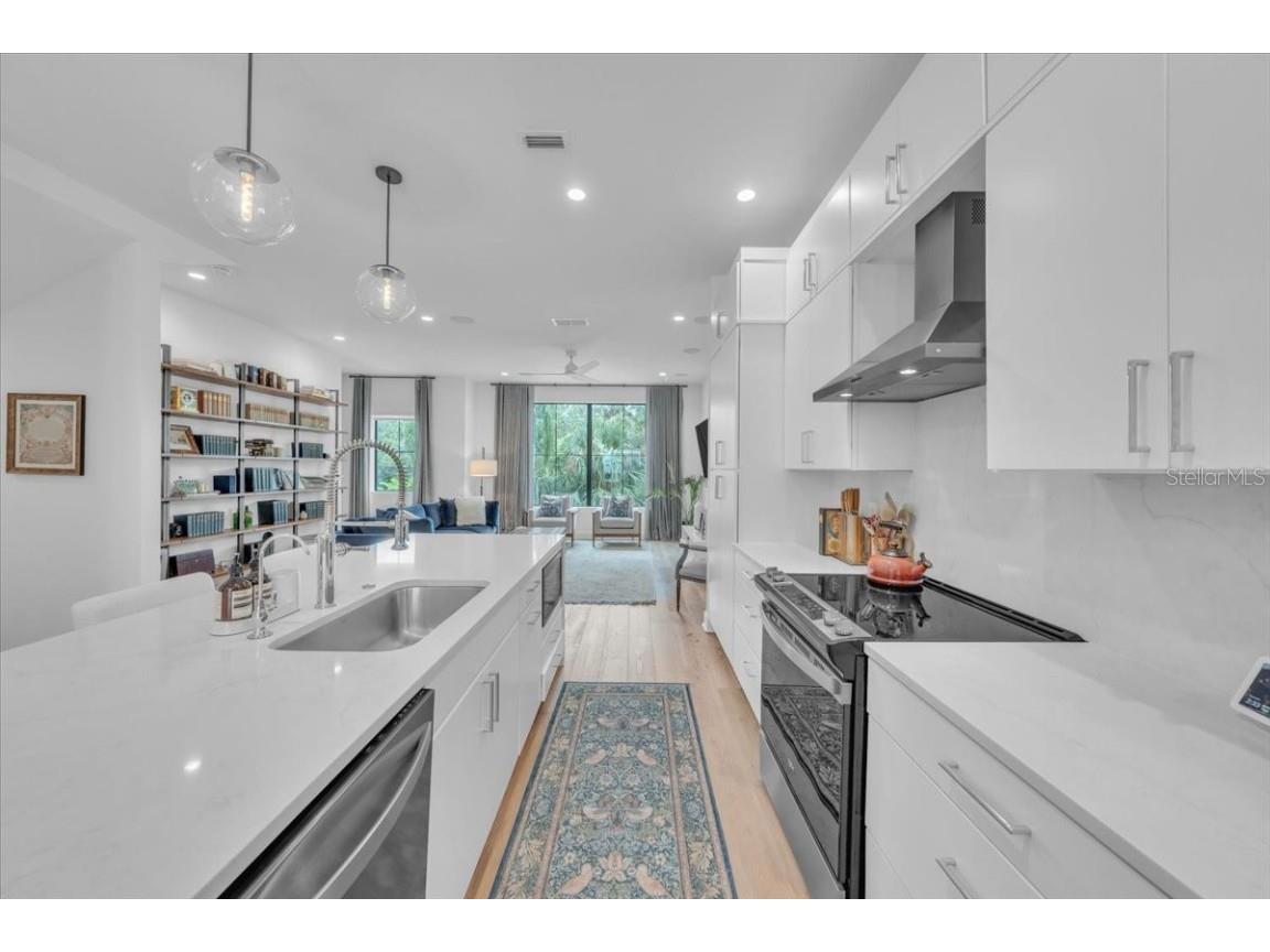 2851 W Gandy Boulevard #3 Tampa FL 33611 TB8436625 image7