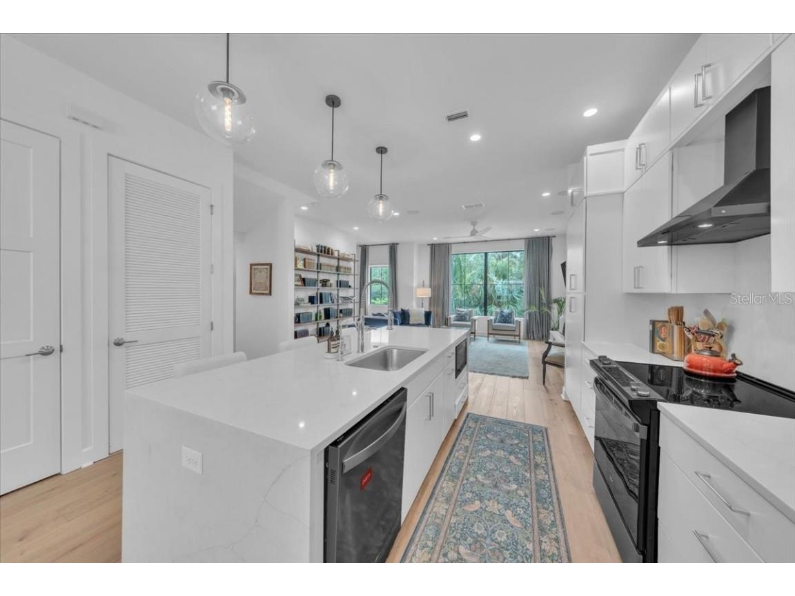 2851 W Gandy Boulevard #3 Tampa FL 33611 TB8436625 image9