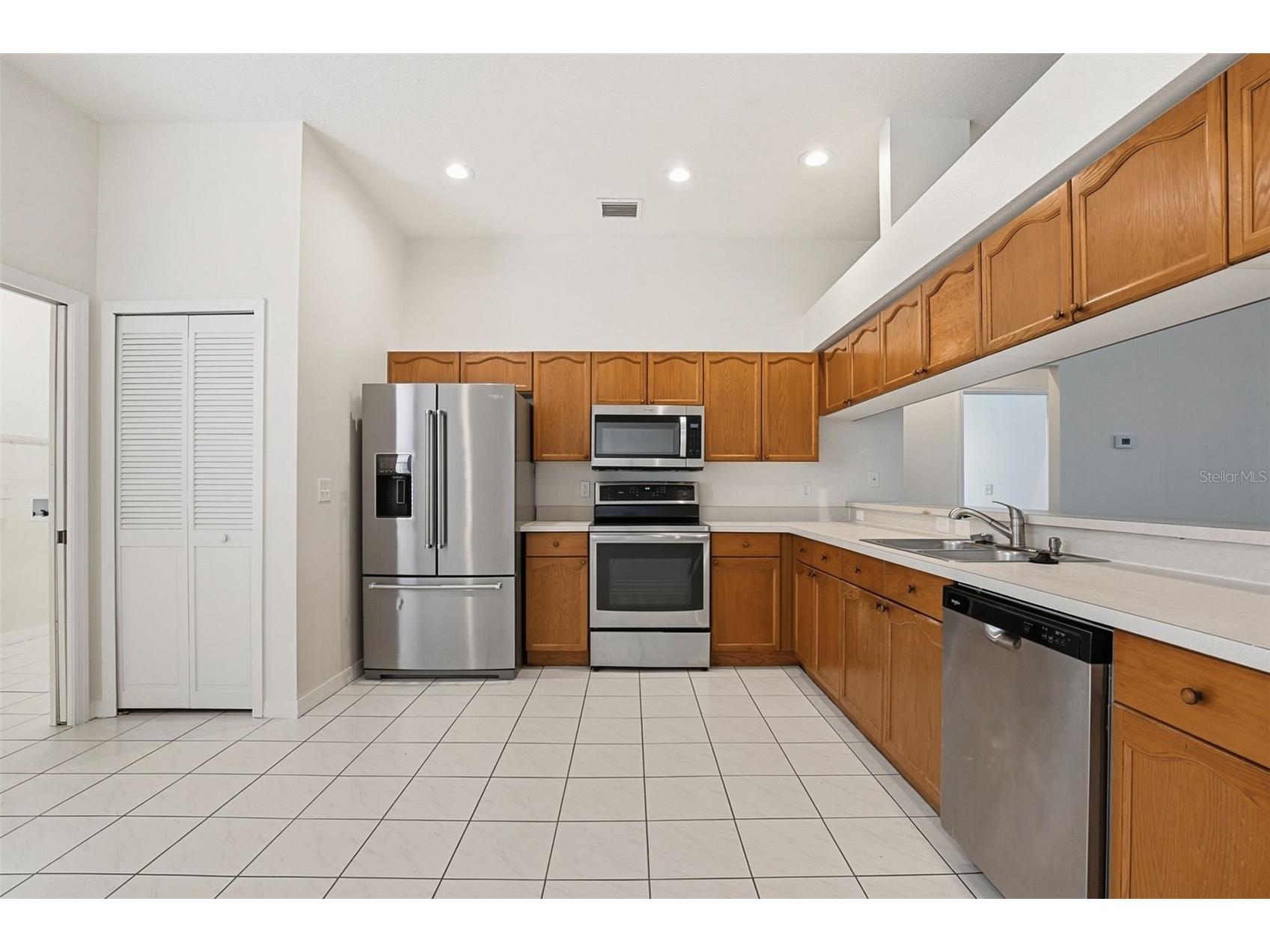 28516 Hanging Moss Loop Wesley Chapel FL 33543 O6372936 image4