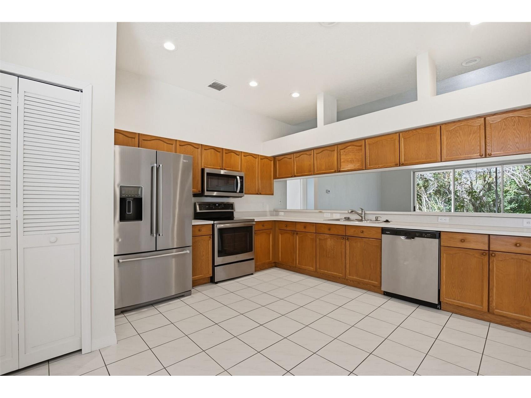 28516 Hanging Moss Loop Wesley Chapel FL 33543 O6372936 image7