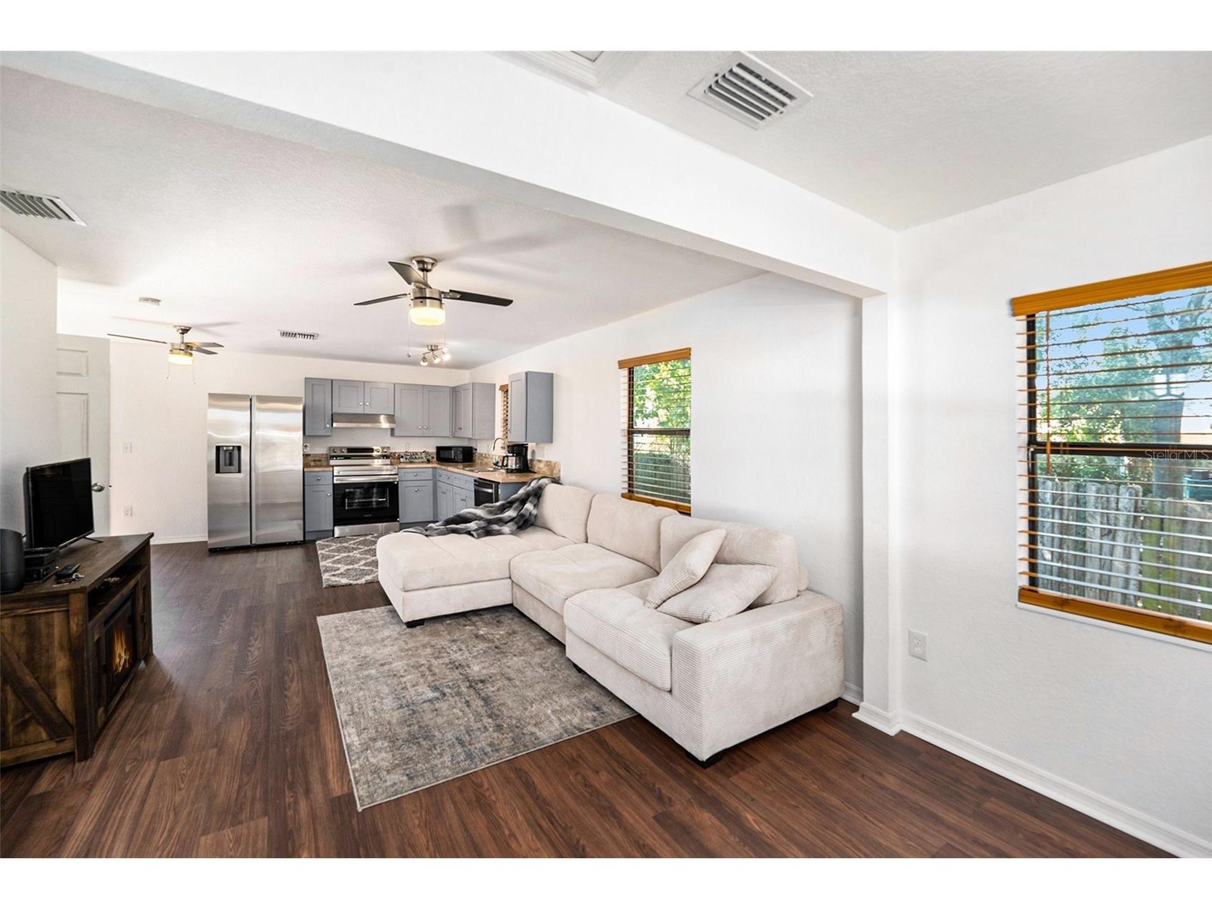 2852 59th Avenue N Saint Petersburg FL 33714 TB8451023 image7