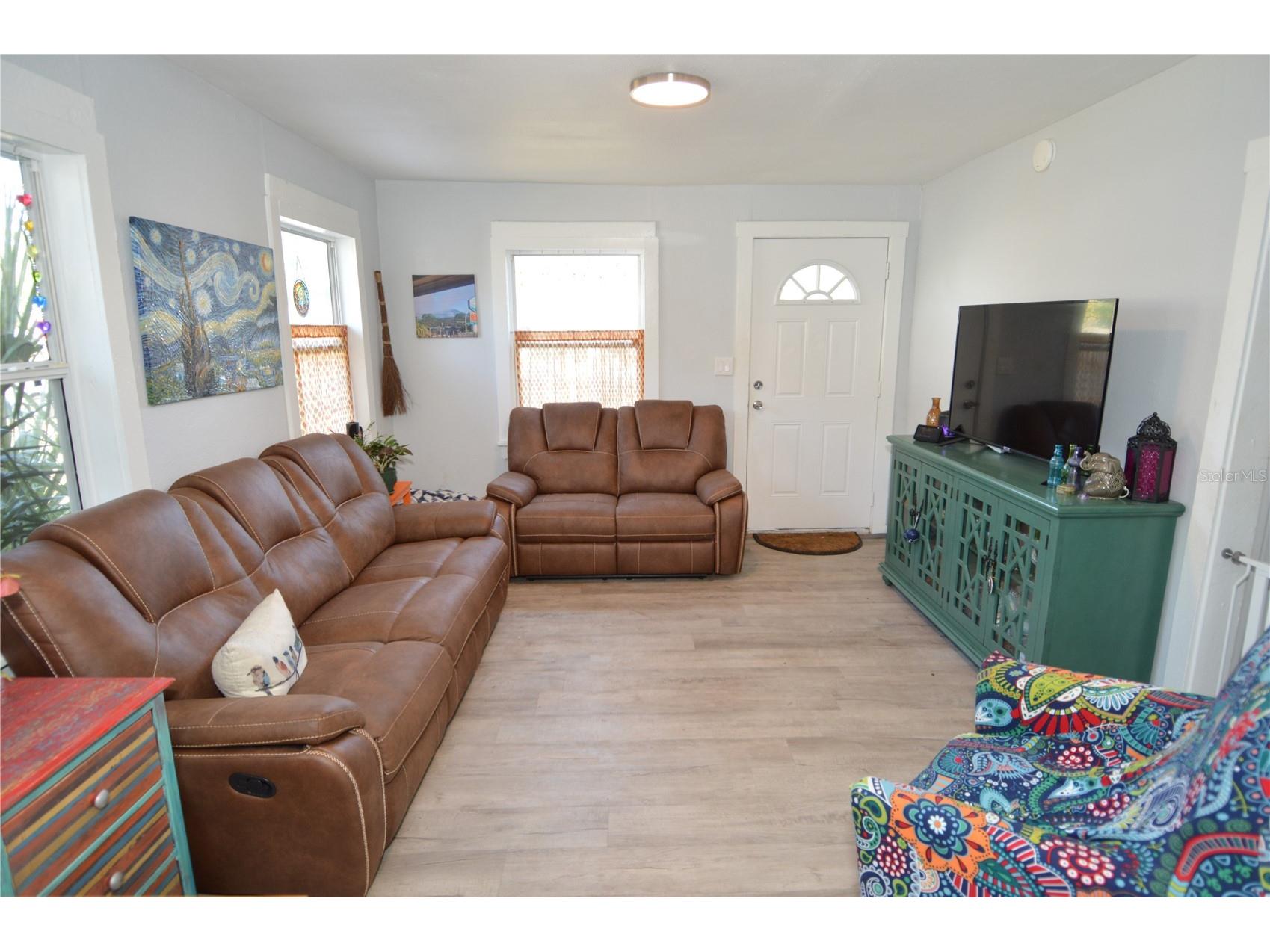 2852 60th Avenue N Saint Petersburg FL 33714 TB8493238 image12