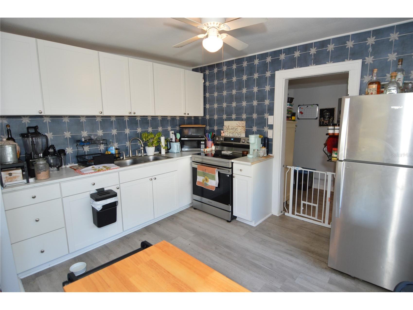 2852 60th Avenue N Saint Petersburg FL 33714 TB8493238 image2