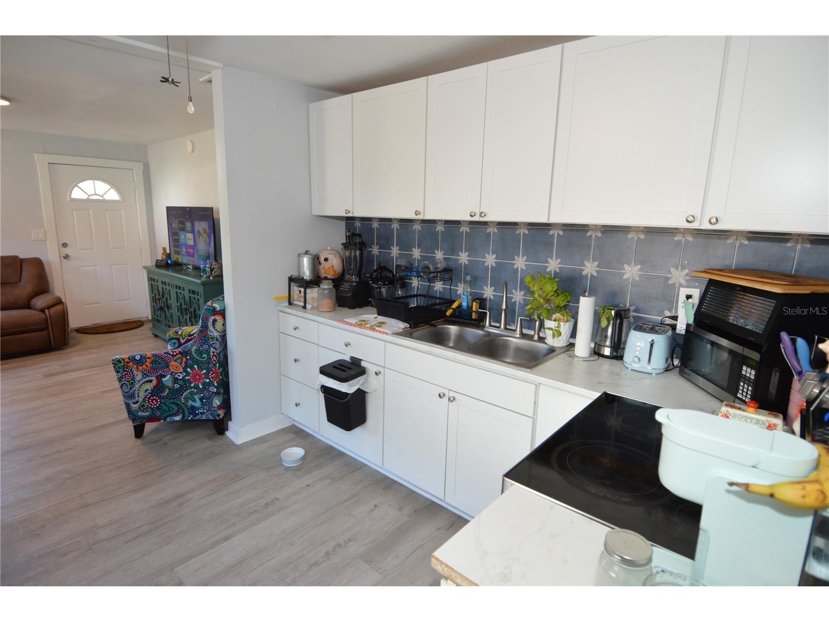 2852 60th Avenue N Saint Petersburg FL 33714 TB8493238 image3