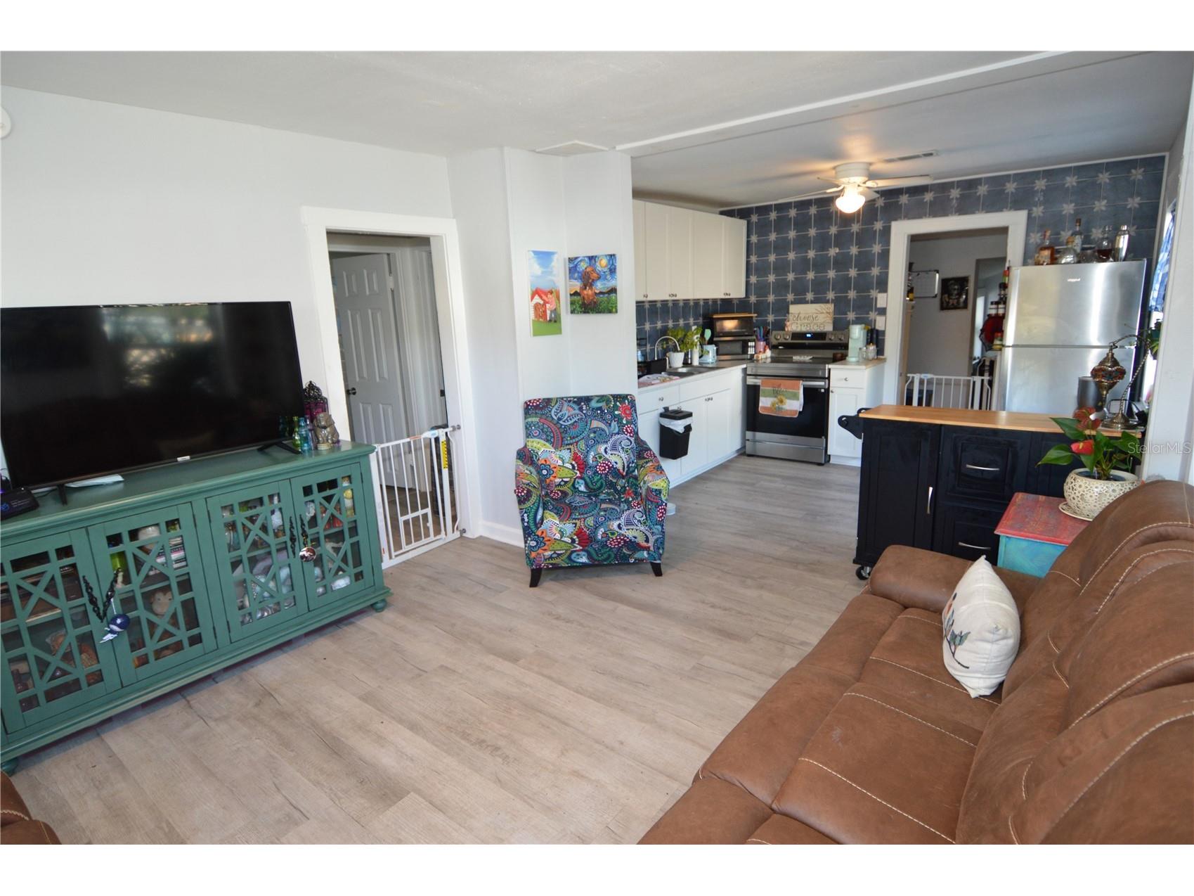 2852 60th Avenue N Saint Petersburg FL 33714 TB8493238 image9