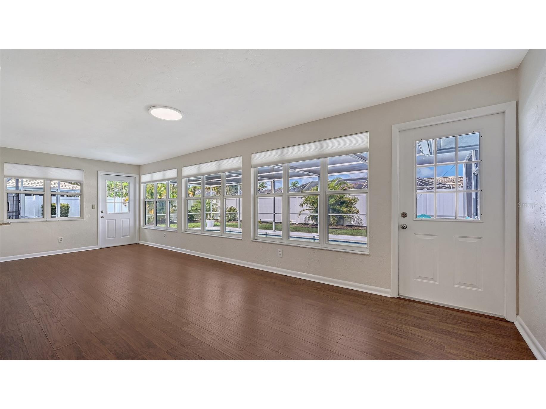 2852 Captiva Drive Sarasota FL 34231 A4661671 image13