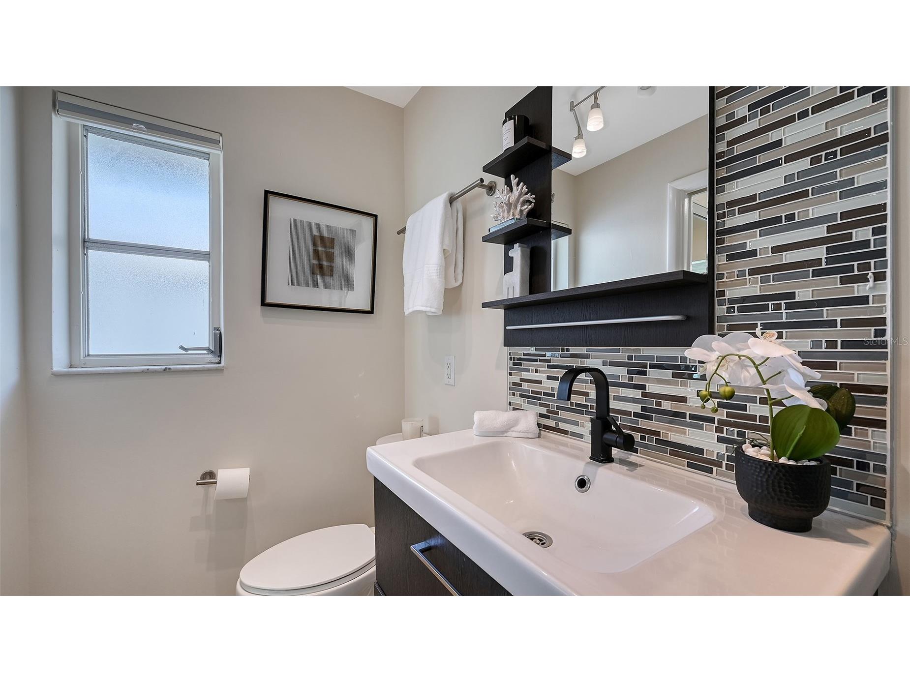 2852 Captiva Drive Sarasota FL 34231 A4661671 image19