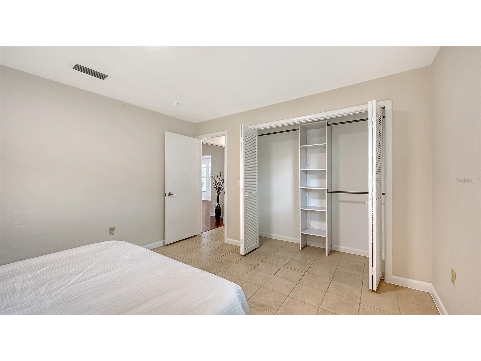 2852 Captiva Drive Sarasota FL 34231 A4661671 image21