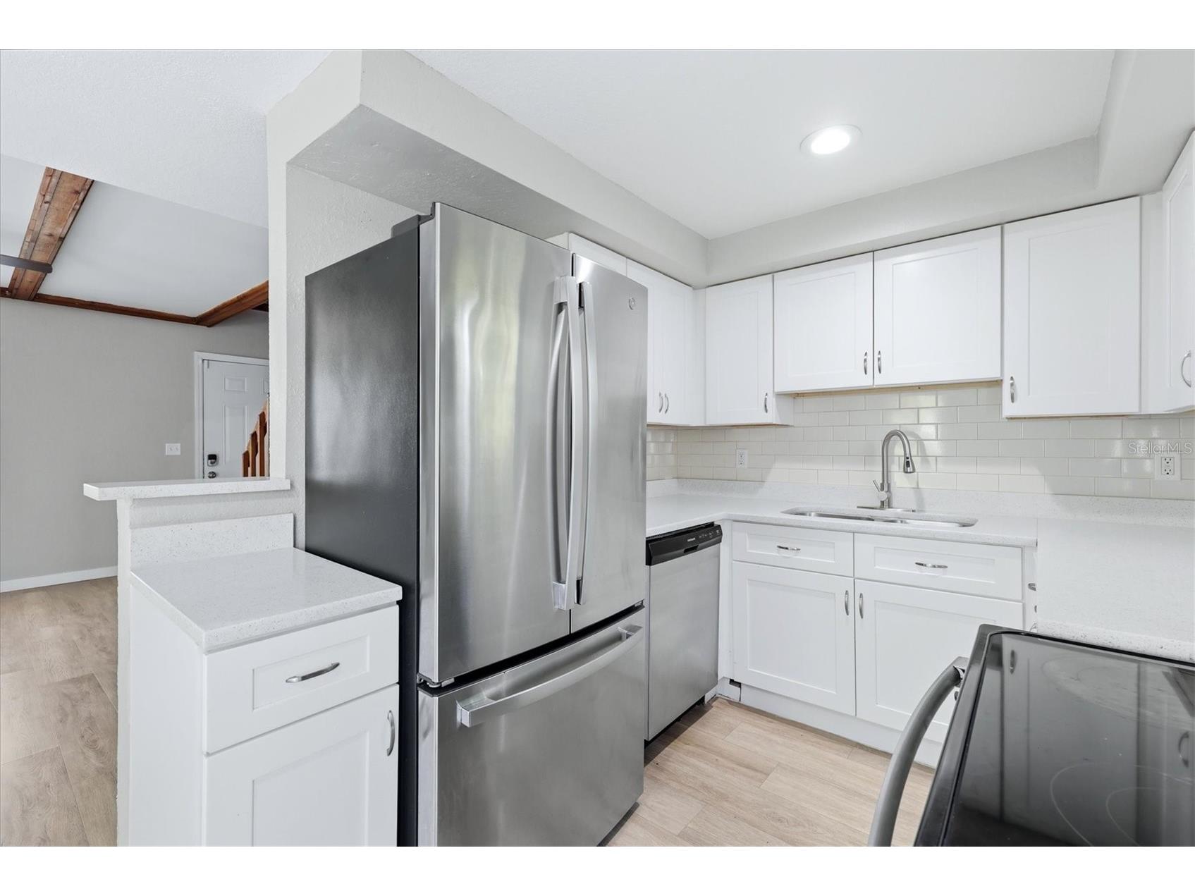 2852 Nassau Street Sarasota FL 34231 A4689690 image11