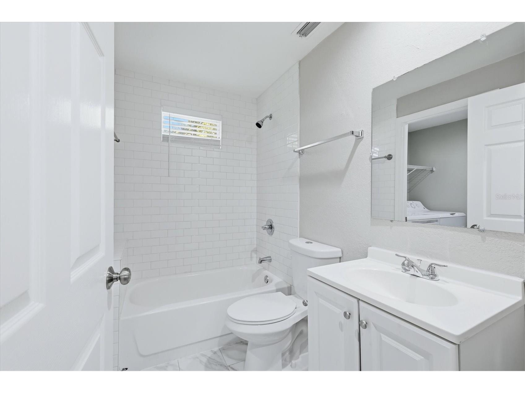 2852 Nassau Street Sarasota FL 34231 A4689690 image27