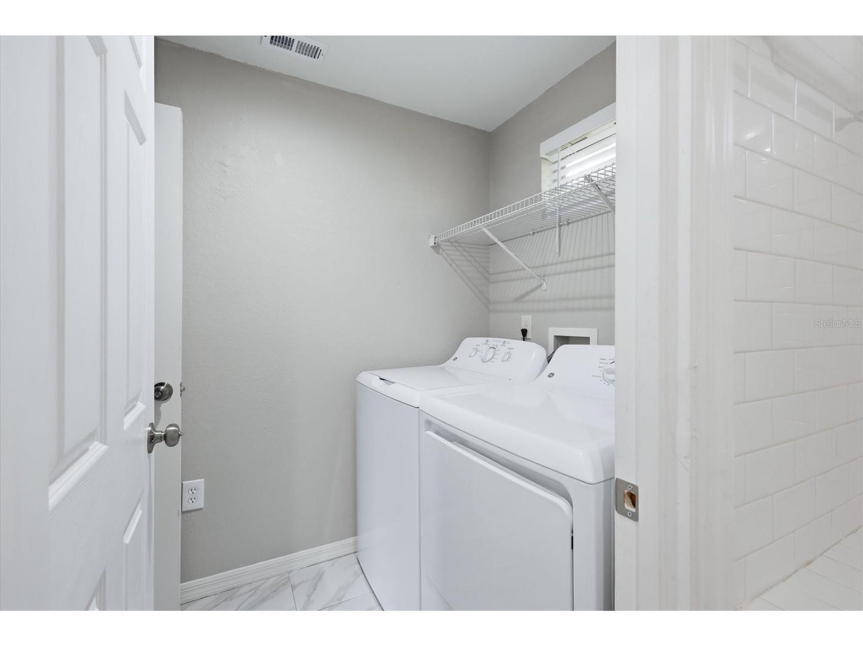 2852 Nassau Street Sarasota FL 34231 A4689690 image28