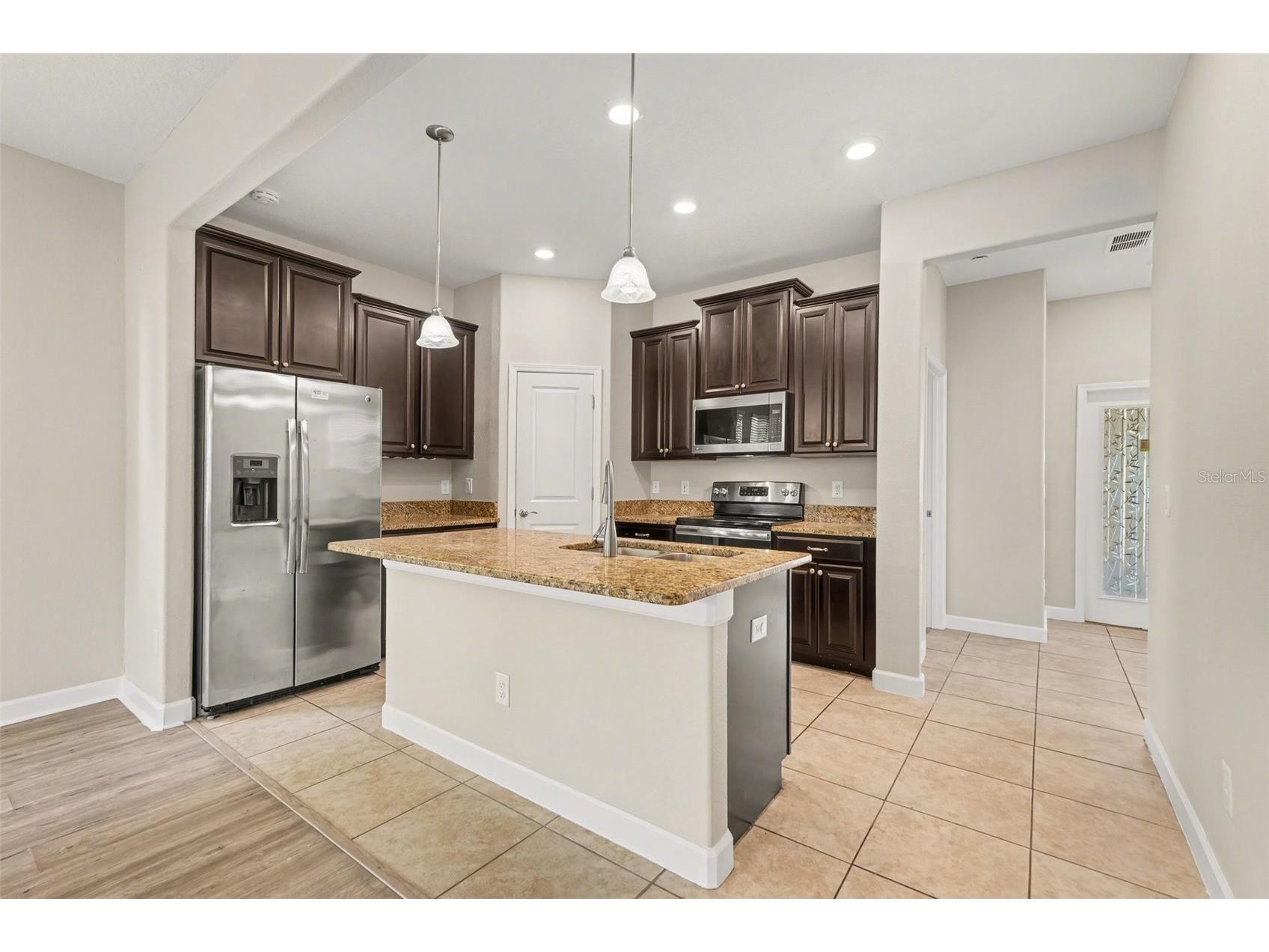 28522 E Pleasant Bay Loop Wesley Chapel FL 33543 O6402831 image9