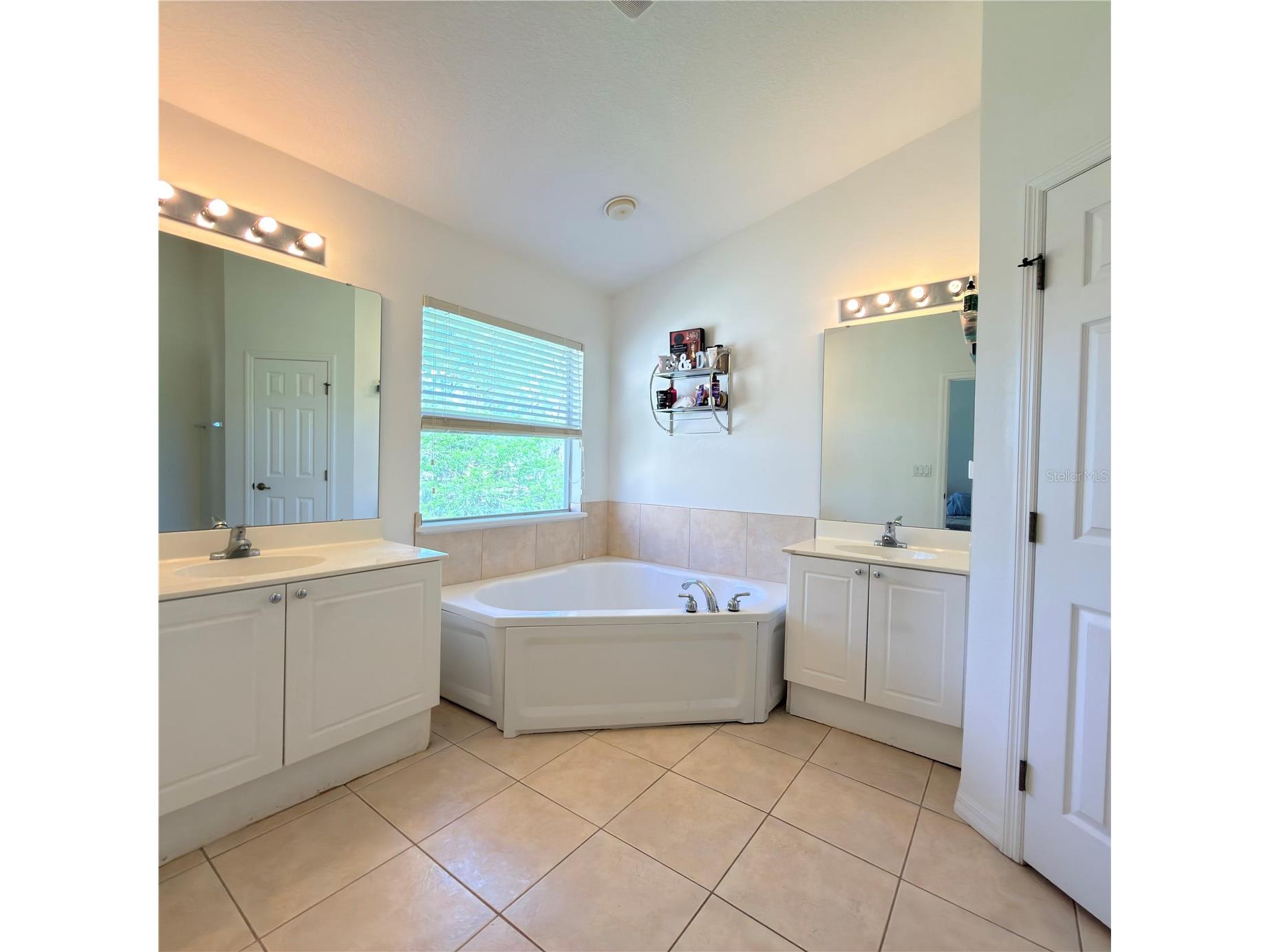2853 Club Cortile Circle Kissimmee FL 34746 O6400476 image13