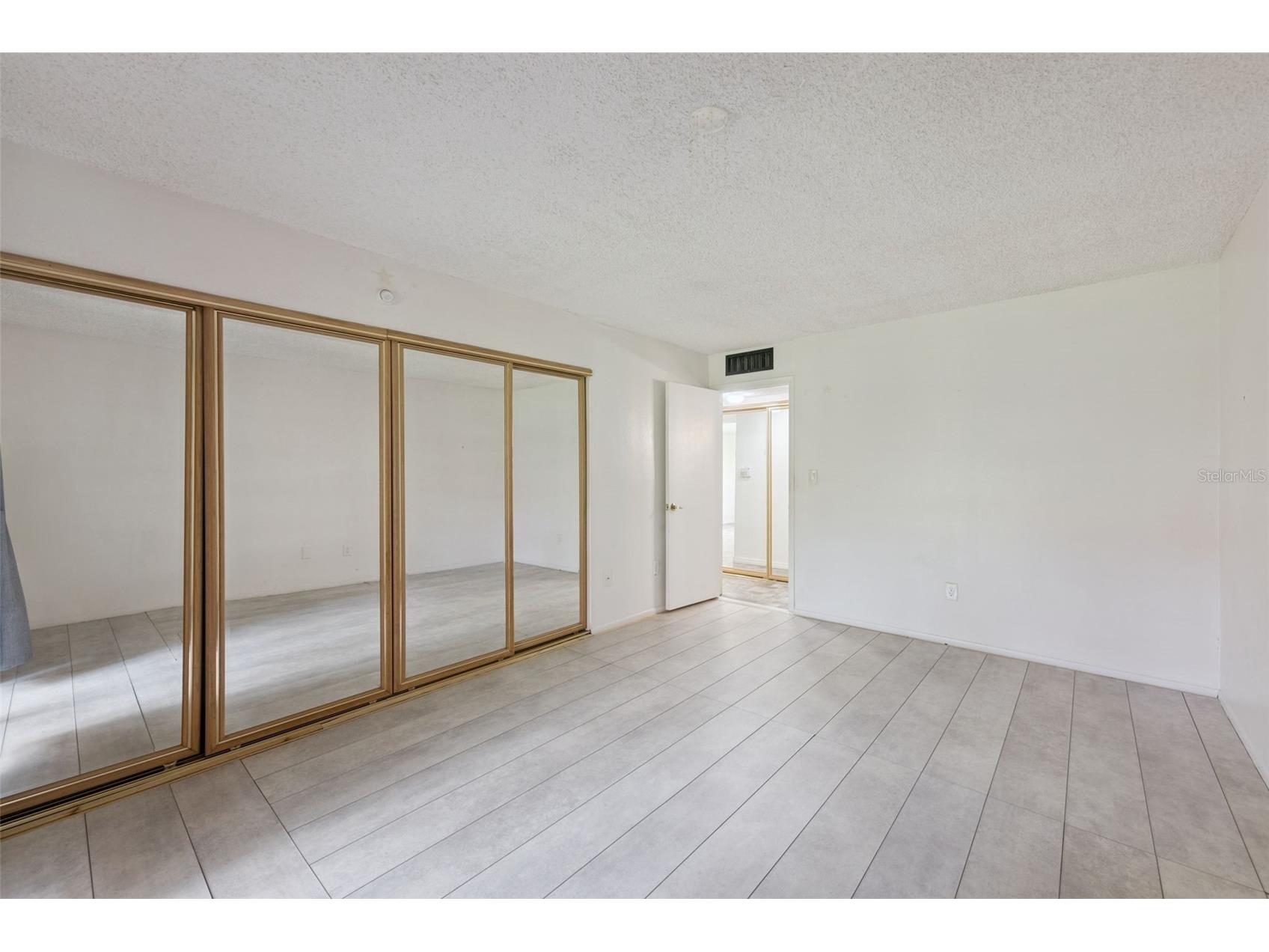 2854 N Powers Drive #98 Orlando FL 32818 O6427658 image5