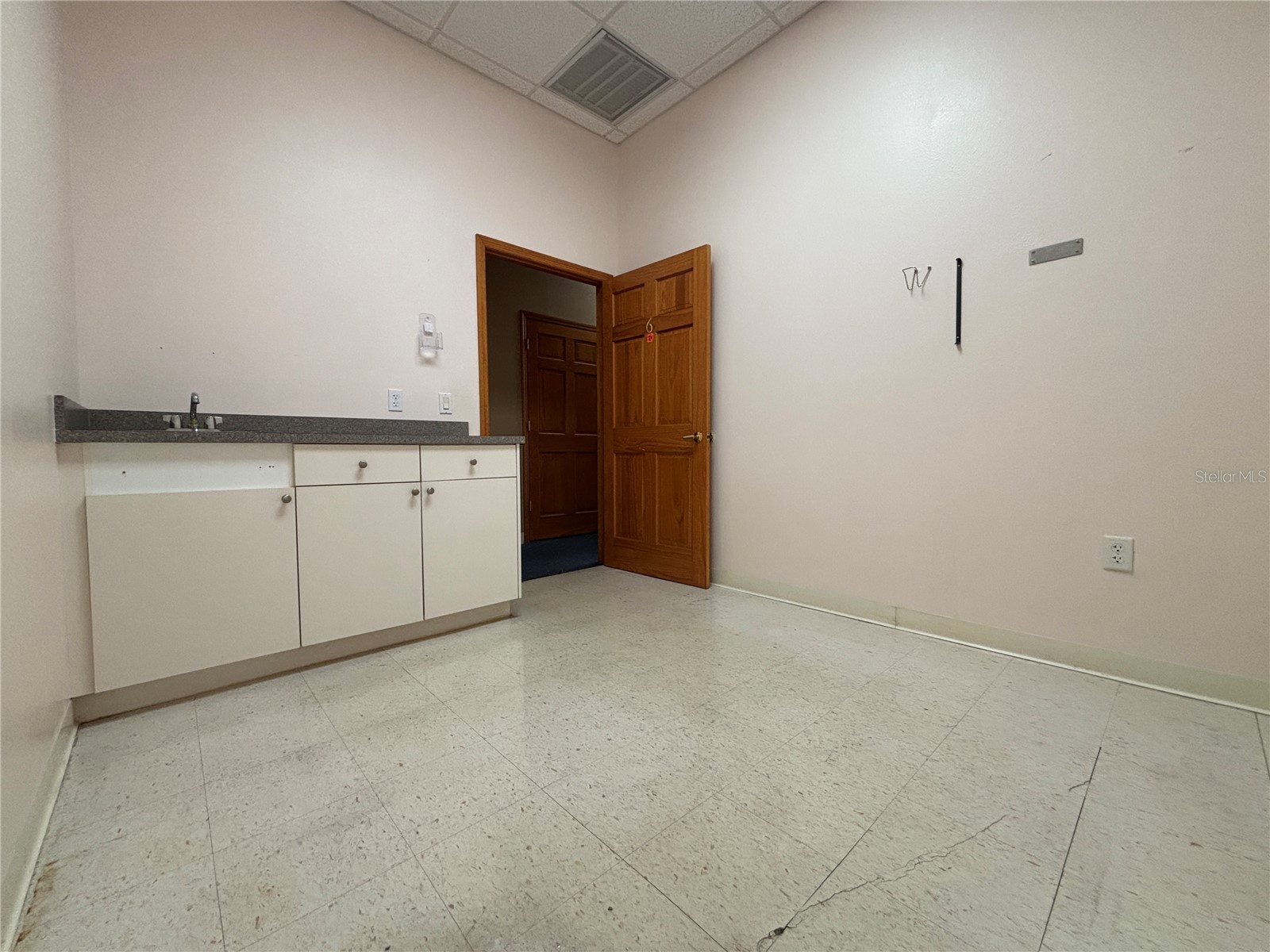 2855 Alt 19 Palm Harbor FL 34683 TB8374398 image32