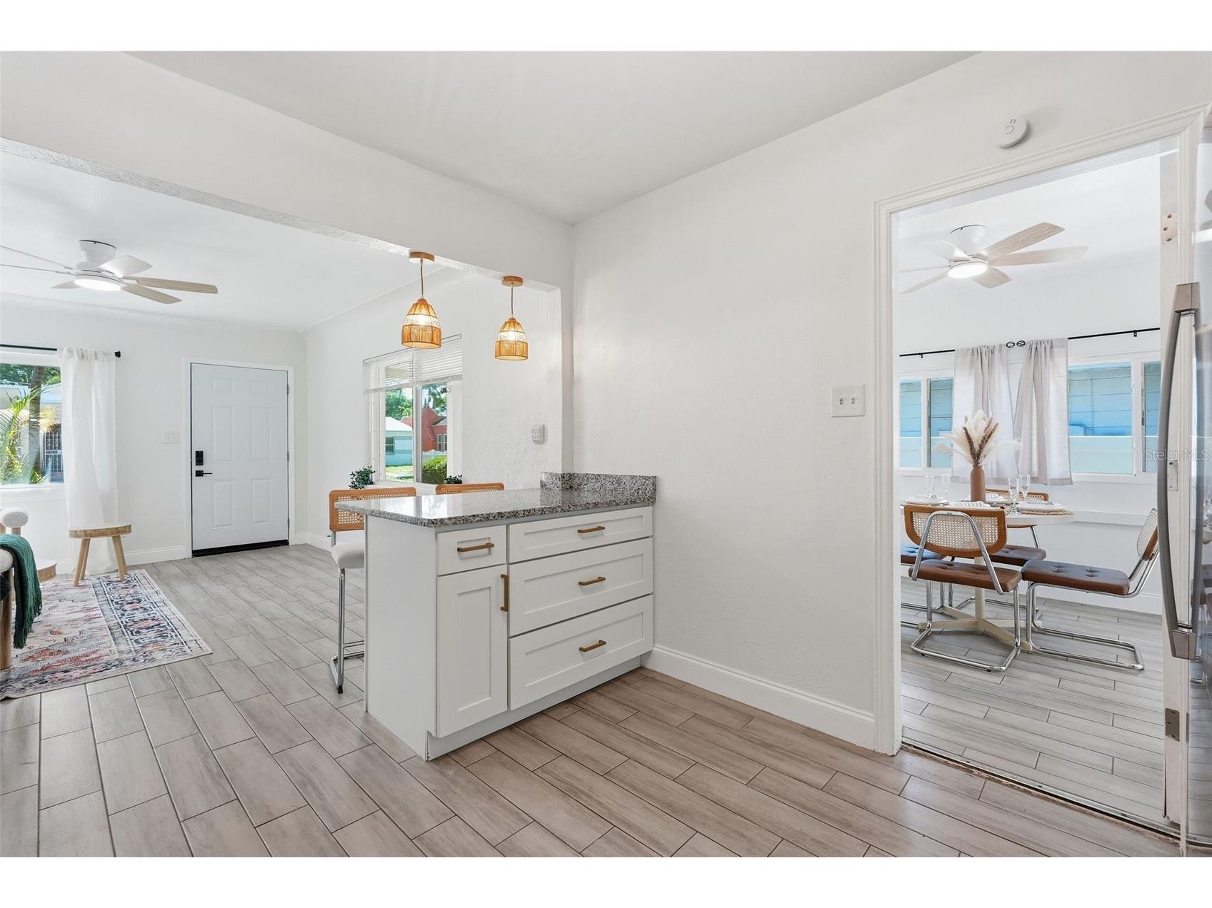 2855 Valencia Way S Saint Petersburg FL 33705 TB8509887 image21