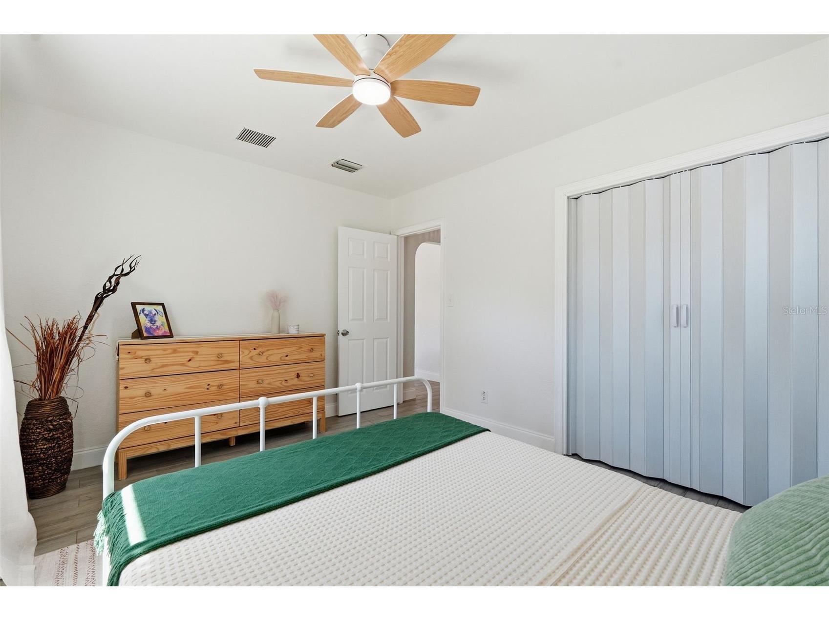 2855 Valencia Way S Saint Petersburg FL 33705 TB8509887 image8