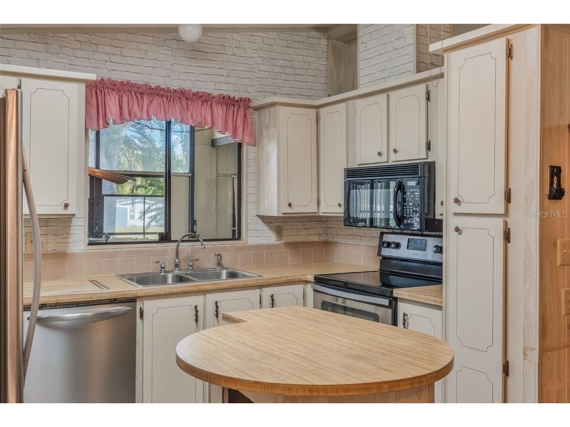 28550 Helena Run Drive Leesburg FL 34748 G5101975 image8