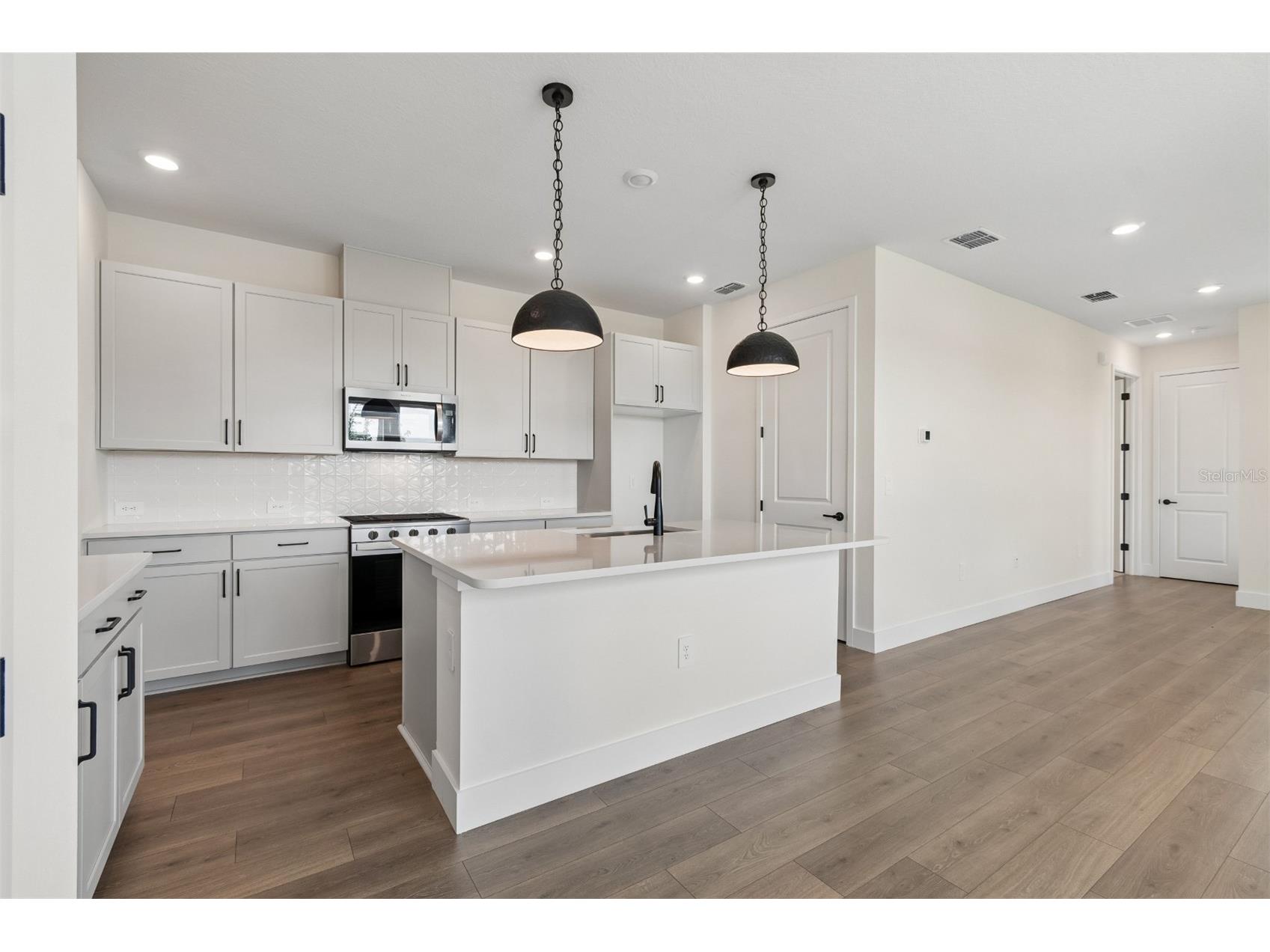 2856 Marrakesh Lane Sarasota FL 34234 TB8487205 image6