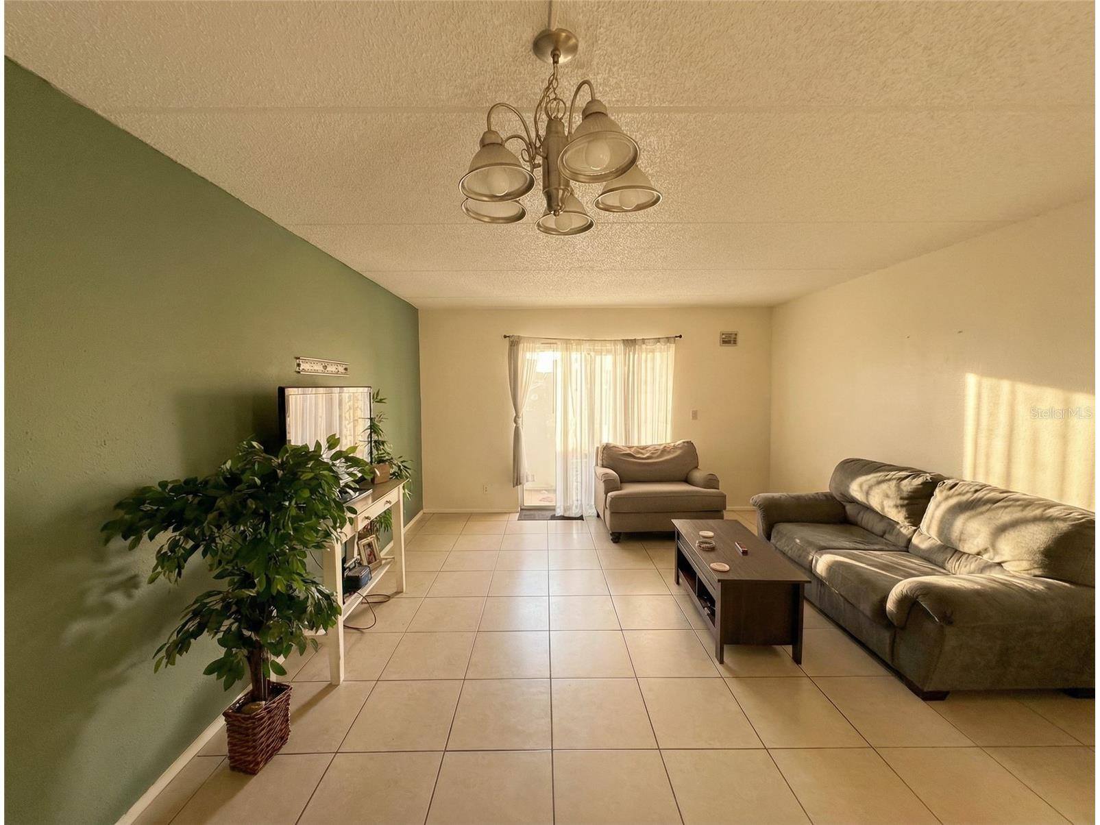 2856 Somerset Park Drive #102 Tampa FL 33613 O6371702 image2
