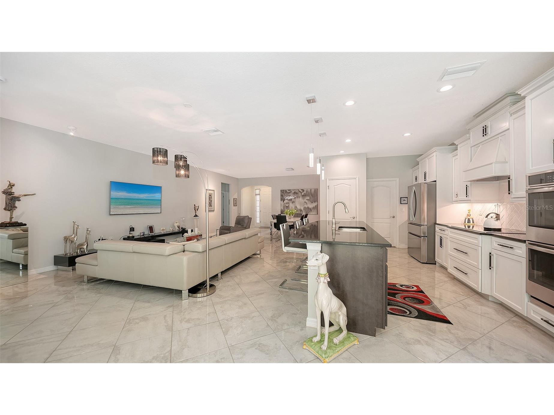 2858 Oriole Drive Sarasota FL 34243 A4692502 image10
