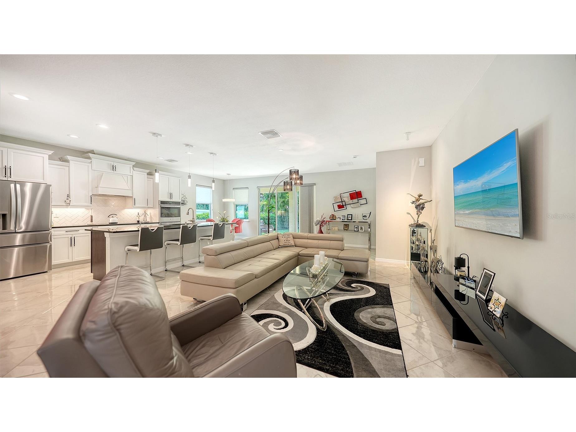 2858 Oriole Drive Sarasota FL 34243 A4692502 image5
