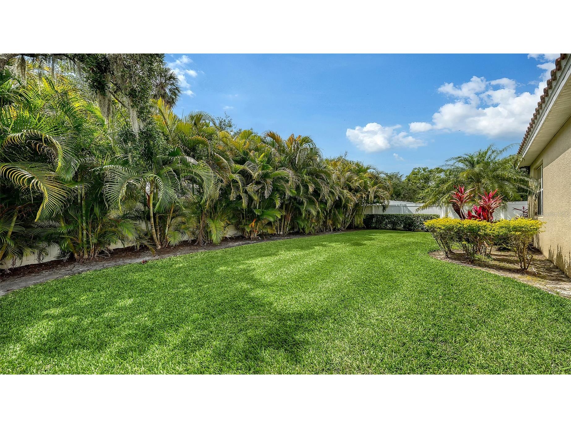 2858 Oriole Drive Sarasota FL 34243 A4692502 image8